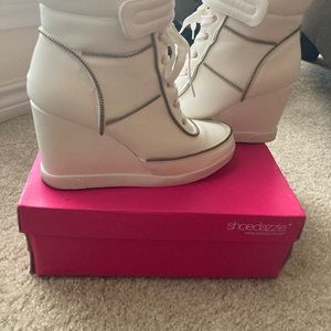 Shoe Dazzle White Wedge Sneaker